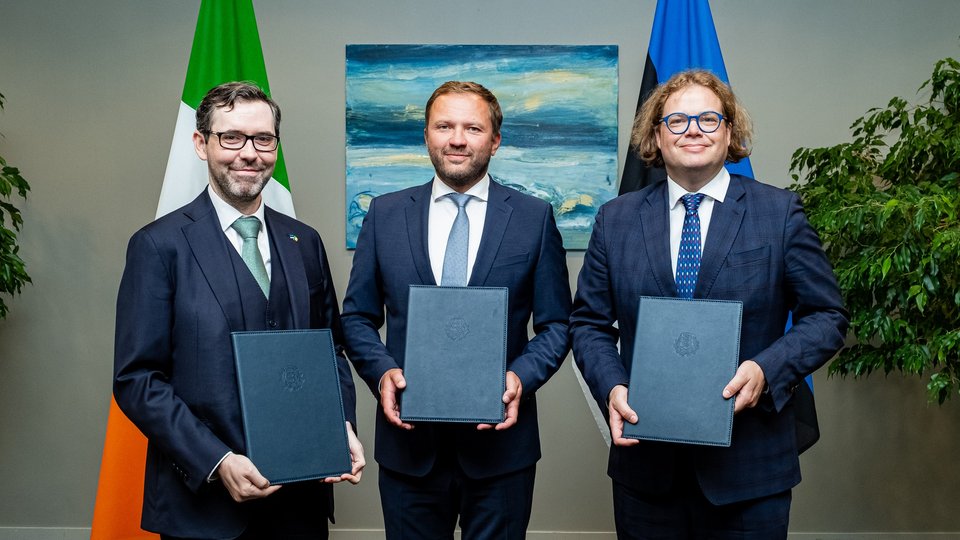 James  Sherry, Ambassador of Ireland, Margus Tsahkna, Minister of Foreign Affairs of the Republic of  Estonia, Klen Jäärats, Executive Director of ESTDEV