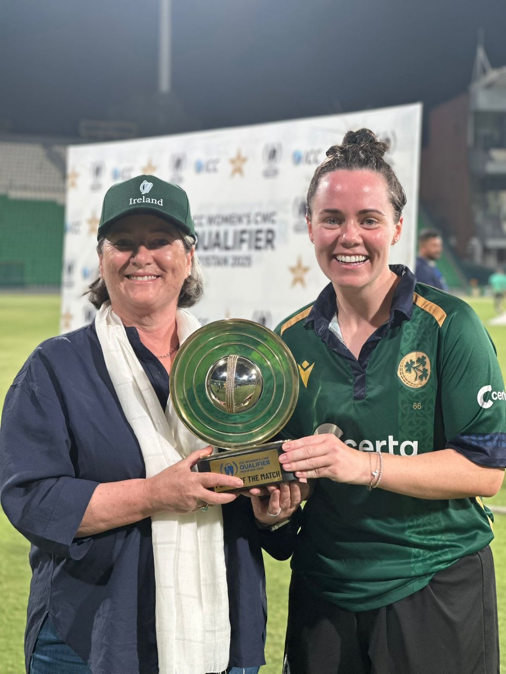 Ambassador O’Neill presents the Player of the Match Trophy to Laura Delany when Ireland beat Scotland in Lahore in April 2025