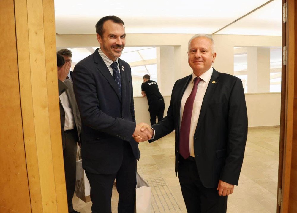 Ambassador Almqvist and Mayor Attila Péterffy