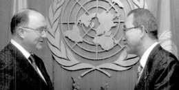 Ambassador Paul Kavanagh with UN Secretary-General Ban ki-Moon