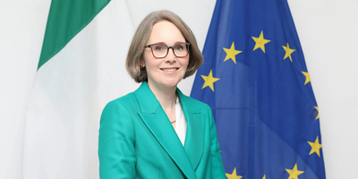 Consul General Denise McQuade headshot