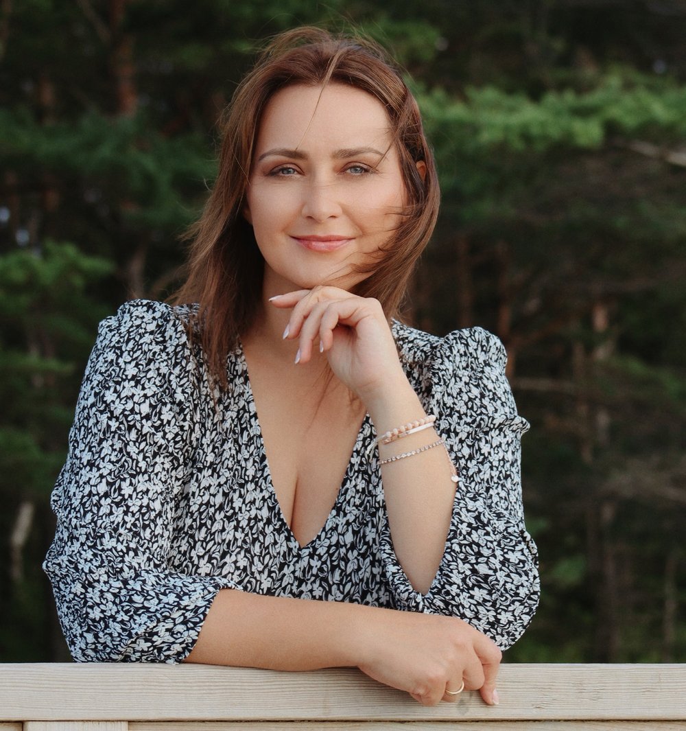 Headshot of Andra Oto