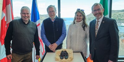 Dr. John Fitzgerald, Chair of the Basilica Heritage Foundation, Professor Mark McGowan, University of St. Michael’s College, Caroilin Callery, Chair of the Famine Way, Ambassador Eamonn McKee