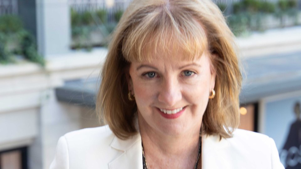 Headshot of Teresa Finley
