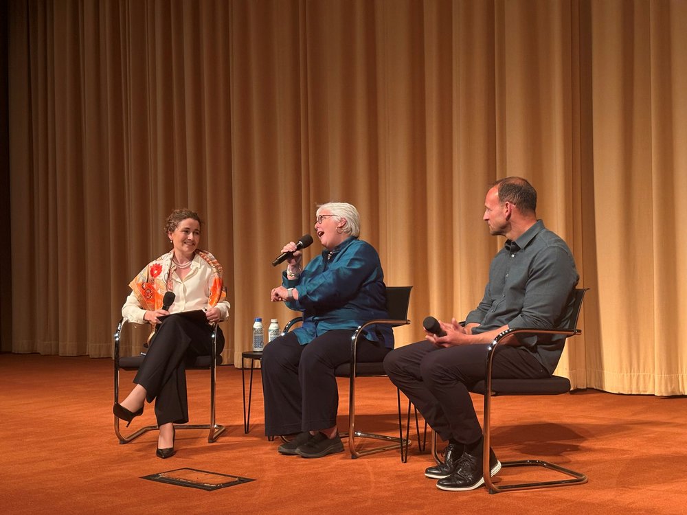 A conversation with the Consul General, Caitlín Higgins Ní Chinnéide, Professor Jane Ohlmeyer, and Comedian David Nihill.