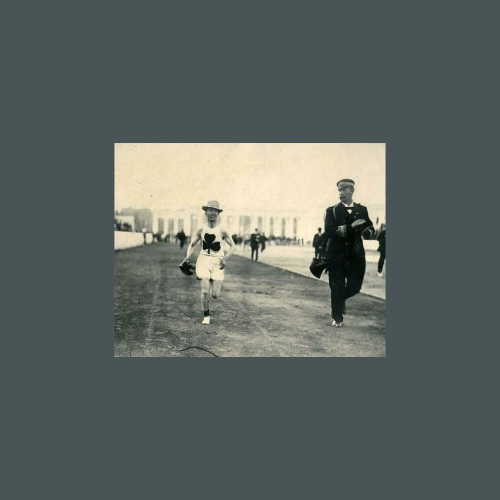 Image of an Irish man running in a race