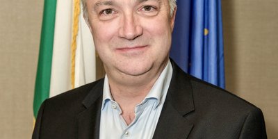 Headshot of Consul General