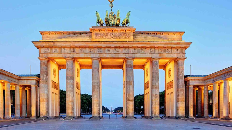 Brandenburg Gate at dusk