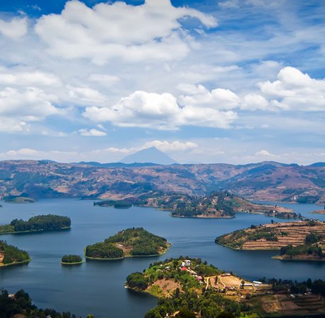 Lake Bunyonyi in Uganda