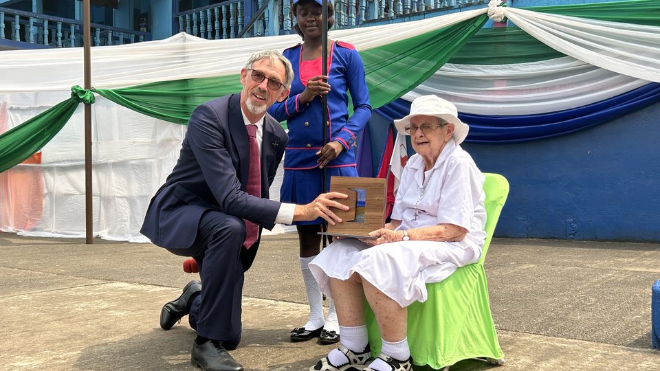 Sr Teresa McKeon being awarded her PDSA