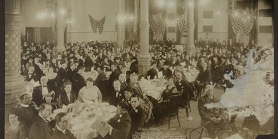 An old photograph of the guests at the India Freedom Dinner.