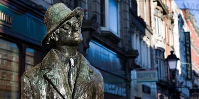 Statue of James Joyce on North Earl St in Dublin