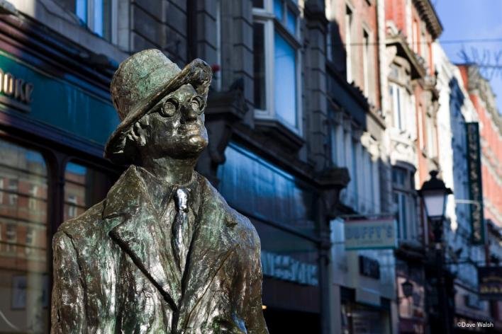 James-Joyce-statue,-North-Earl-Street,-Dublin-city_Web-Size-708x472