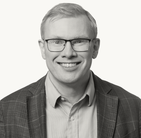 A headshot of Jens Thordarson