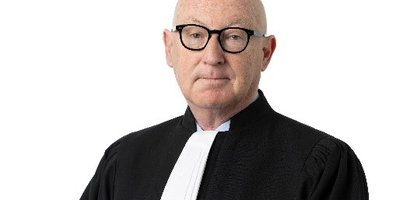Headshot of Justice Brian Murray