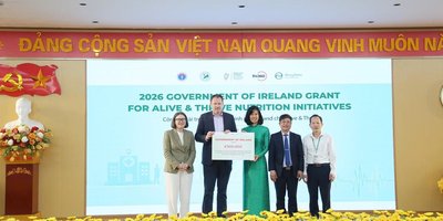 Minister visit to Duc Giang Hospital, Hanoi