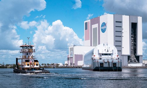 Telescope arriving at space center