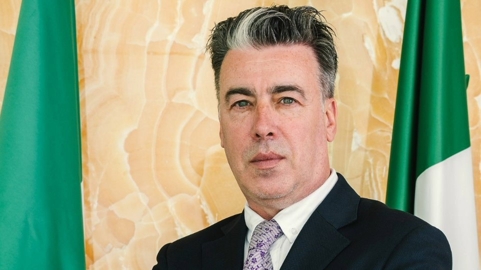 Headshot of Ruairí de Búrca