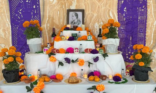 Goldsmith ofrenda in Mexico