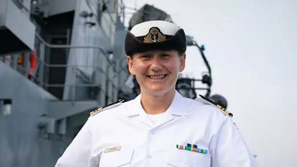Portrait d’un capitaine sur le pont de son navire